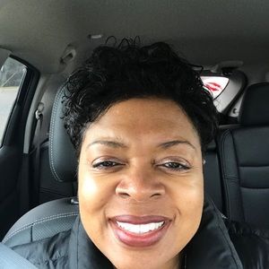 Meet your Posher, Cassandra